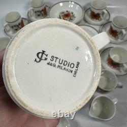 Ensemble de café/thé vintage J&G Meakin Topic Studio de 34 pièces : assiettes, pot, tasses et plus.