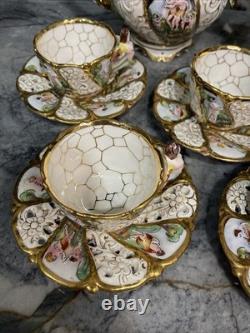 Ensemble de café vintage Capodimonte de 15 pièces fabriqué en Italie avec des accents dorés