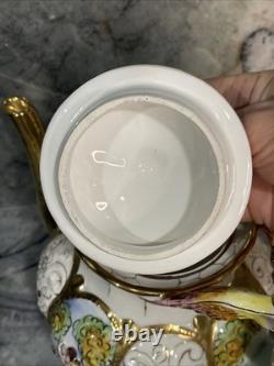 Ensemble de café vintage Capodimonte de 15 pièces fabriqué en Italie avec des accents dorés