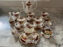 Ensemble de café vintage Royal Albert Old Country Roses 25 pièces en excellent état