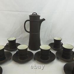 Ensemble de café vintage de 18 pièces Dansk Flamestone marron avec cafetière, crémier et tasse et sous-tasse.