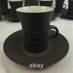 Ensemble de café vintage de 18 pièces Dansk Flamestone marron avec cafetière, crémier et tasse et sous-tasse.