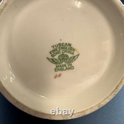 Ensemble de café vintage en fleurs de lotus jaunes toscanes