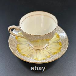 Ensemble de café vintage en fleurs de lotus jaunes toscanes