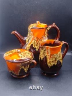 Ensemble de café vintage style Vallauris français, pot, cruche, sucre, 4 tasses et soucoupes Rfbx60