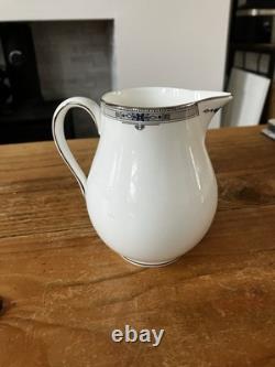 Ensemble de dîner et de café Wedgewood Amherst en porcelaine fine vintage, 64 pièces