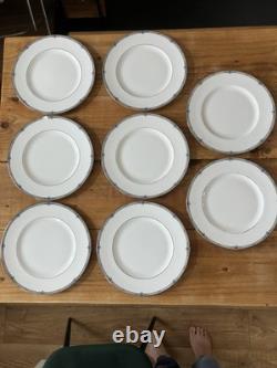 Ensemble de dîner et de café Wedgewood Amherst en porcelaine fine vintage, 64 pièces