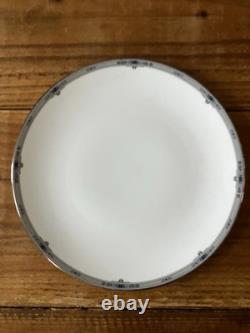 Ensemble de dîner et de café Wedgewood Amherst en porcelaine fine vintage, 64 pièces