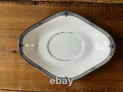 Ensemble de dîner et de café Wedgewood Amherst en porcelaine fine vintage, 64 pièces