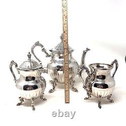 Ensemble de service à café et thé en argenté vintage de Kent Silversmith avec pot à café, crémier, sucrier et plateau.