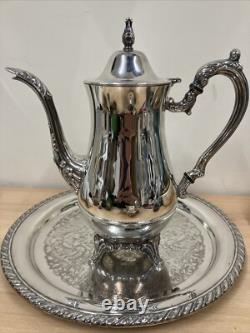 Ensemble de service à café/thé en argent clair de collection Oneida (USA) avec plateau, pot, bol et cruche.