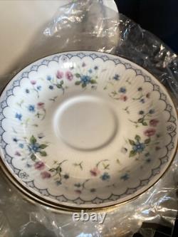 Ensemble de thé / café PARAGON FLORABELLE vintage de 46 pièces neuf