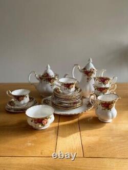 Ensemble de thé/café Royal Albert en porcelaine fine 23 pièces vintage 1962 'Old Country Roses'