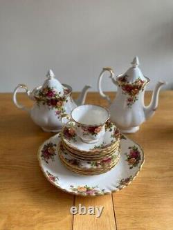 Ensemble de thé/café Royal Albert en porcelaine fine 23 pièces vintage 1962 'Old Country Roses'