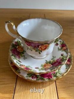 Ensemble de thé/café Royal Albert en porcelaine fine 23 pièces vintage 1962 'Old Country Roses'