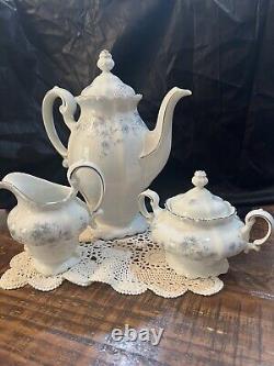 Ensemble de thé/ café avec théière, crémier et sucrier Johann Haviland Blue Garland Allemagne VTG