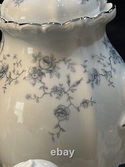 Ensemble de thé/ café avec théière, crémier et sucrier Johann Haviland Blue Garland Allemagne VTG