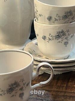 Ensemble de thé/ café avec théière, crémier et sucrier Johann Haviland Blue Garland Allemagne VTG