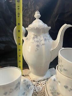 Ensemble de thé/ café avec théière, crémier et sucrier Johann Haviland Blue Garland Allemagne VTG