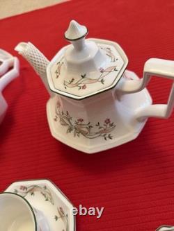 Ensemble de thé et café anglais Johnson Brothers vintage. (1980-90)