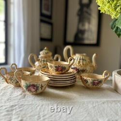 Ensemble de thé et café en majolique vintage du milieu du siècle, floral rose, Italie, Capodimonte, 14 pièces