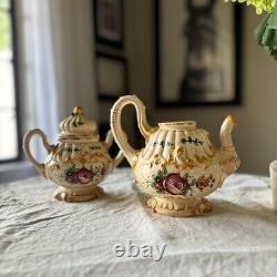 Ensemble de thé et café en majolique vintage du milieu du siècle, floral rose, Italie, Capodimonte, 14 pièces