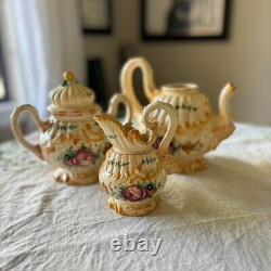 Ensemble de thé et café en majolique vintage du milieu du siècle, floral rose, Italie, Capodimonte, 14 pièces