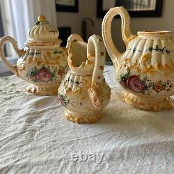 Ensemble de thé et café en majolique vintage du milieu du siècle, floral rose, Italie, Capodimonte, 14 pièces