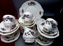 Ensemble de thé et café en porcelaine anglaise vintage Duchess avec violettes - tasses et soucoupes