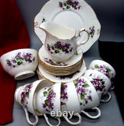 Ensemble de thé et café en porcelaine anglaise vintage Duchess avec violettes - tasses et soucoupes
