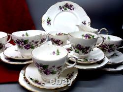 Ensemble de thé et café en porcelaine anglaise vintage Duchess avec violettes - tasses et soucoupes