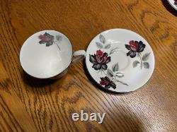 Ensemble de thé et café en porcelaine fine Royal Albert Masquerade vintage (bord argenté) 34 pièces