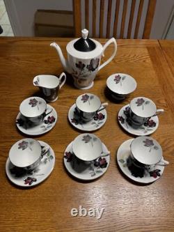 Ensemble de thé et café en porcelaine fine Royal Albert Masquerade vintage (bord argenté) 34 pièces