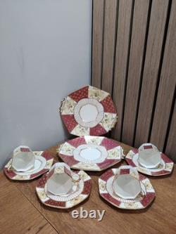 Ensemble de thé et café en porcelaine vintage sans marque avec décor doré et floral
