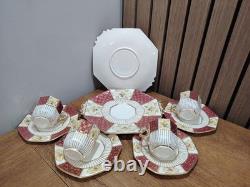 Ensemble de thé et café en porcelaine vintage sans marque avec décor doré et floral