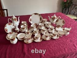Ensemble de thé et café vintage Royal Albert Old Country Roses 44 pièces