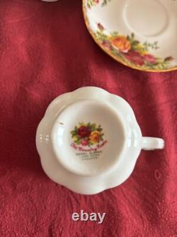 Ensemble de thé et café vintage Royal Albert Old Country Roses 44 pièces