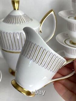 Ensemble de thé et café vintage des années 1950. Royal Albert Capri. Porcelaine osseuse blanche et dorée, 15 pièces.