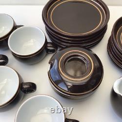 Ensemble de thé et café vintage en chocolat brun Denby Gourmet, comprenant lait et sucre, style café rétro.