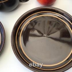 Ensemble de thé et café vintage en chocolat brun Denby Gourmet, comprenant lait et sucre, style café rétro.