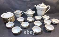 Ensemble de thé ou de café en porcelaine de Limoges vintage avec accents dorés