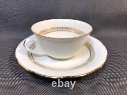 Ensemble de thé ou de café en porcelaine de Limoges vintage avec accents dorés