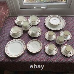 Ensemble de thé vintage Aynsley délicat 4 tasses et soucoupes plus ensemble de 4 tasses à café - 27 pièces