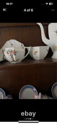 Ensembles de café avec tasses et soucoupes vintage