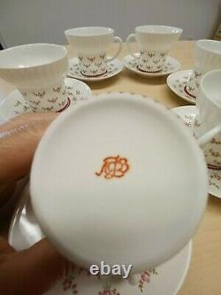 Lomonosov Russie Impérial Porcelaine Thé / Café Coupes / Saucers Rose Motif Floral