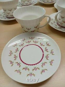 Lomonosov Russie Impérial Porcelaine Thé / Café Coupes / Saucers Rose Motif Floral