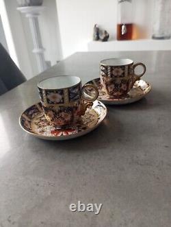 Pièce de cabinet vintage Couronne Derby Imari Tasses à café et soucoupes Menthe