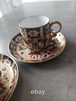 Pièce de cabinet vintage Couronne Derby Imari Tasses à café et soucoupes Menthe