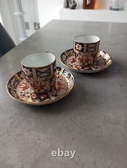 Pièce de cabinet vintage Couronne Derby Imari Tasses à café et soucoupes Menthe