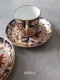 Pièce de cabinet vintage Couronne Derby Imari Tasses à café et soucoupes Menthe